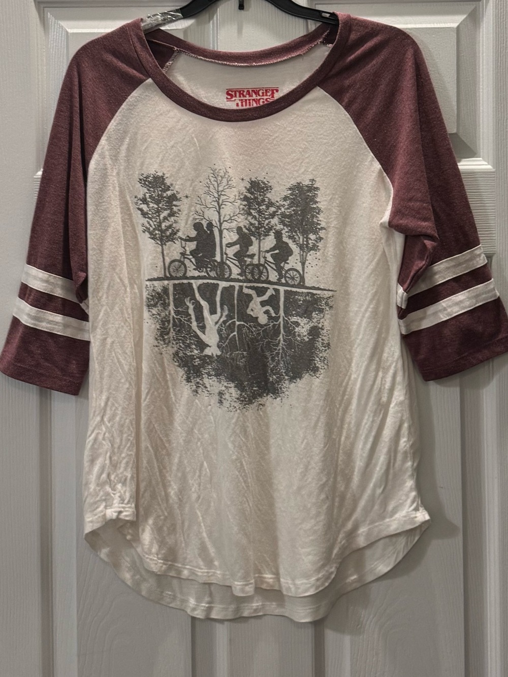 Stranger Things tee - Picture 2 of 6